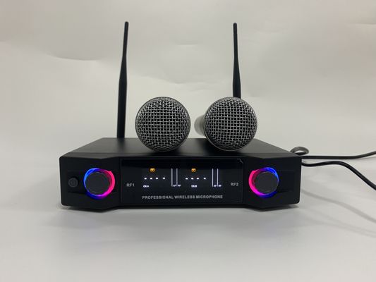 مكبر صوت PA احترافي للتحكم في مستوى الصوت نظام ميكروفون لاسلكي UHF مع مكبر صوت Bluetooth